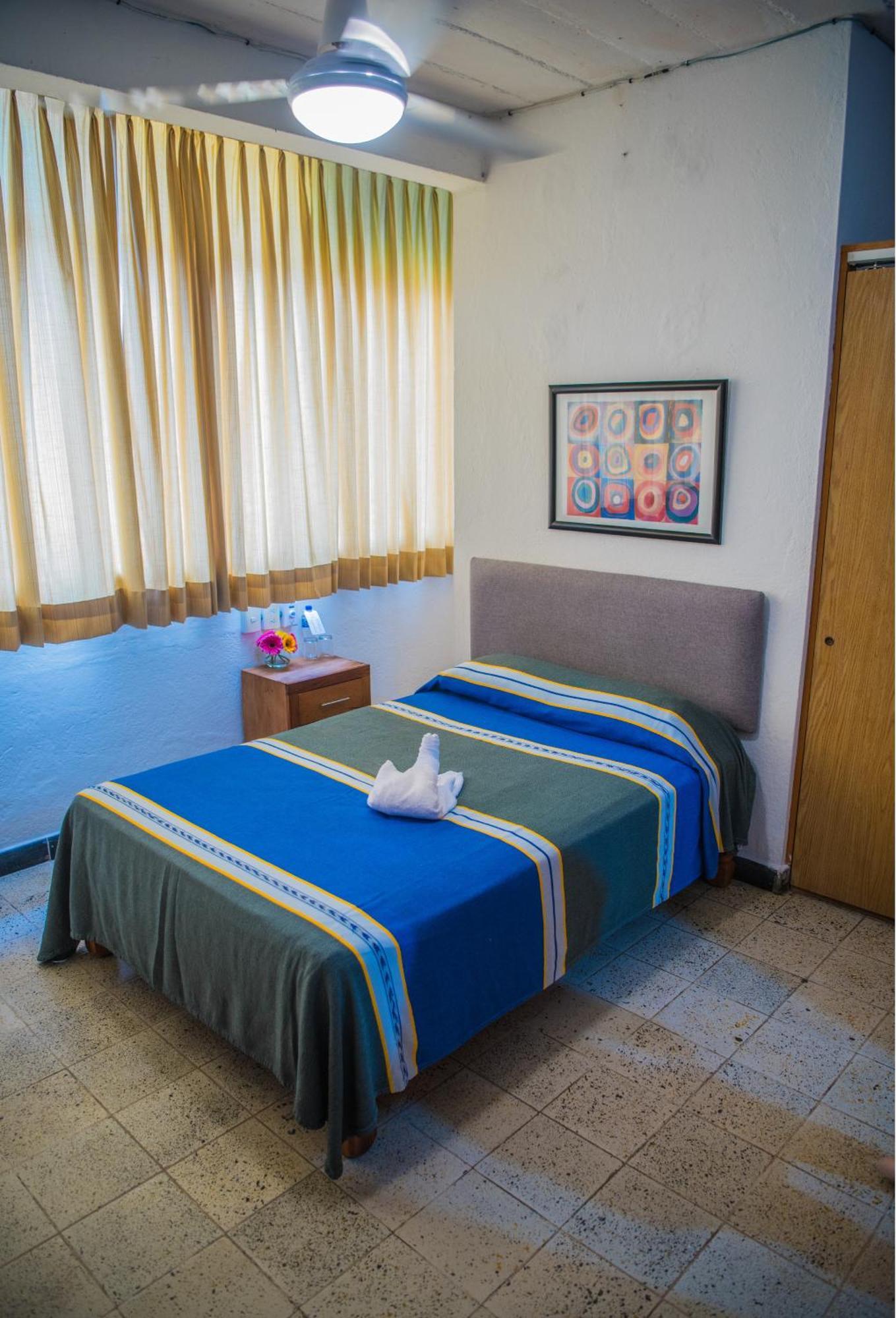 Standard Room,1208230150:JPEG