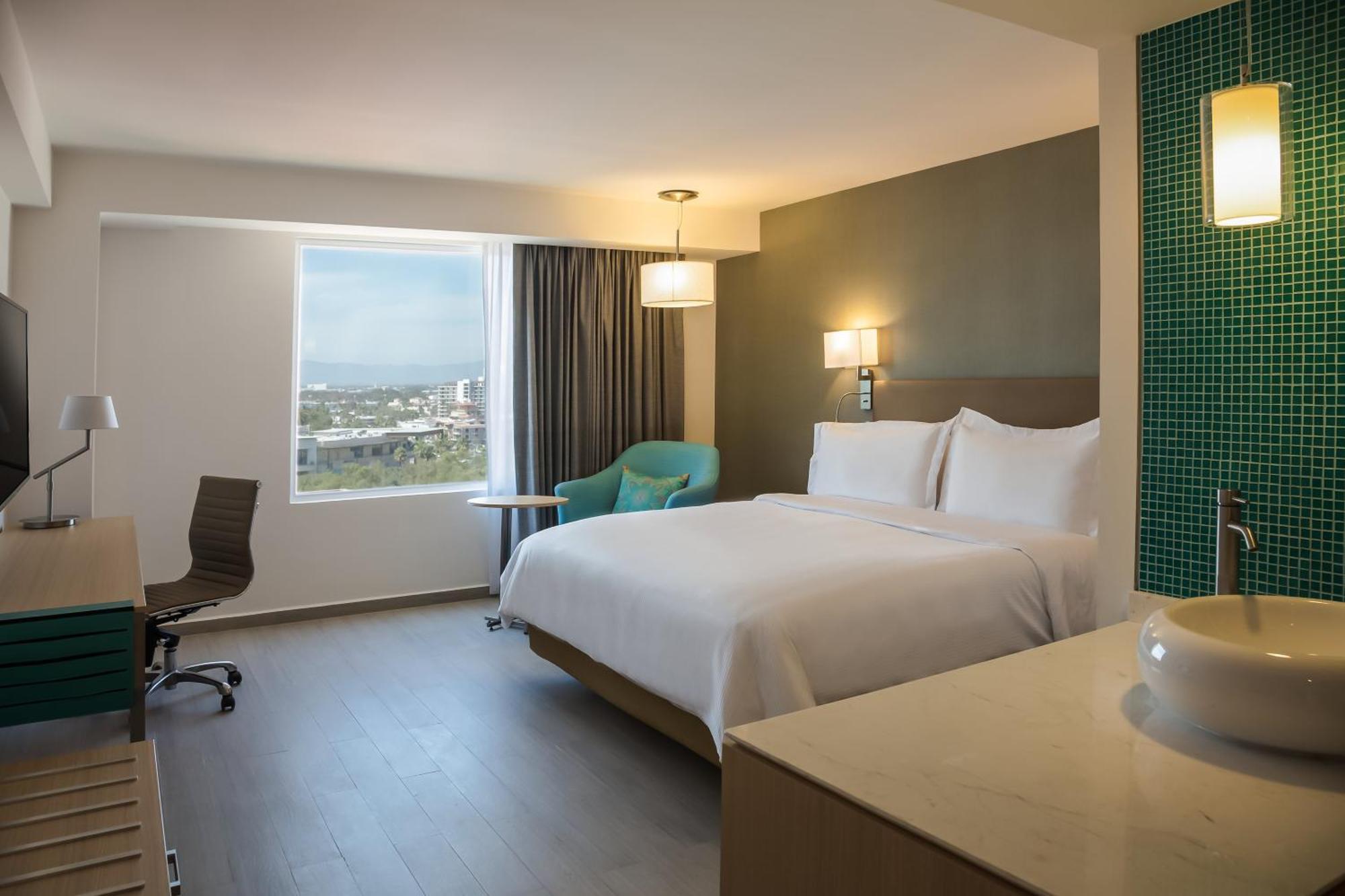 Superior King Room,1235132885:JPEG