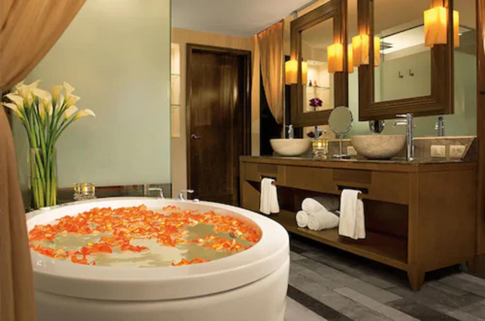 Junior Suite  with Two Double Beds and with Ocean View,1208213776:JPEG