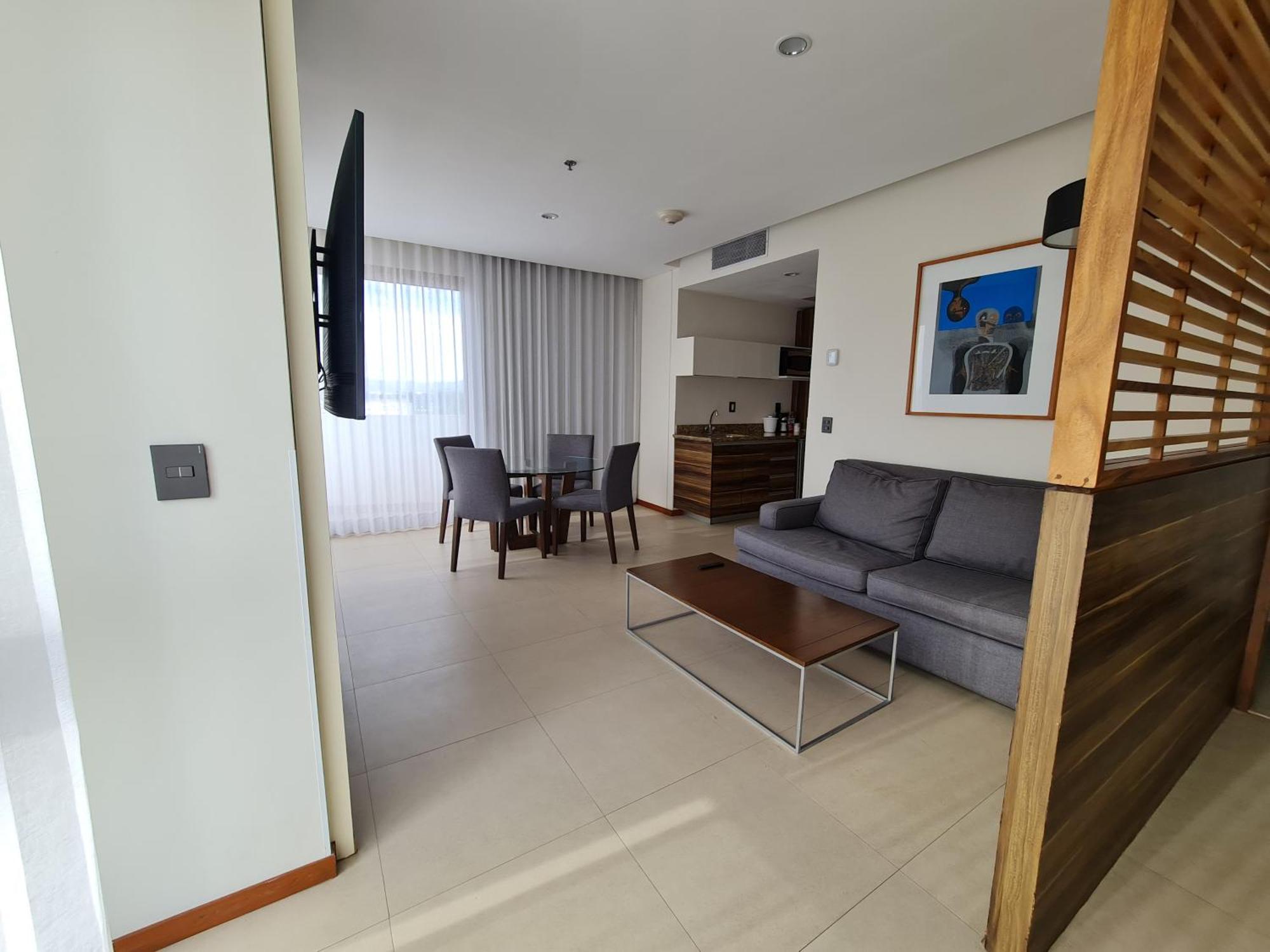 King Suite Balcony City View Top Floor