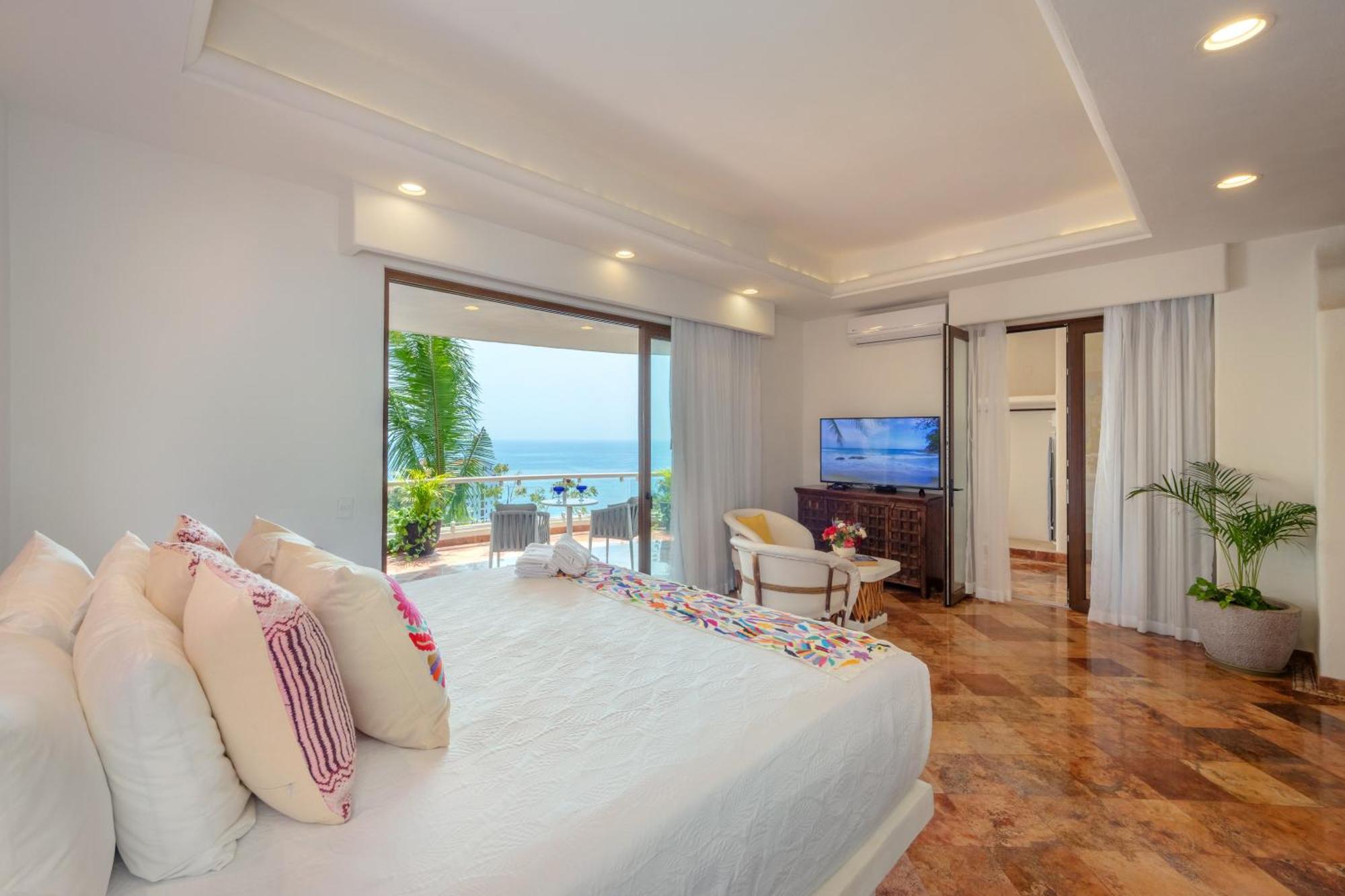Deluxe Suite mit Whirlpool-Badewanne