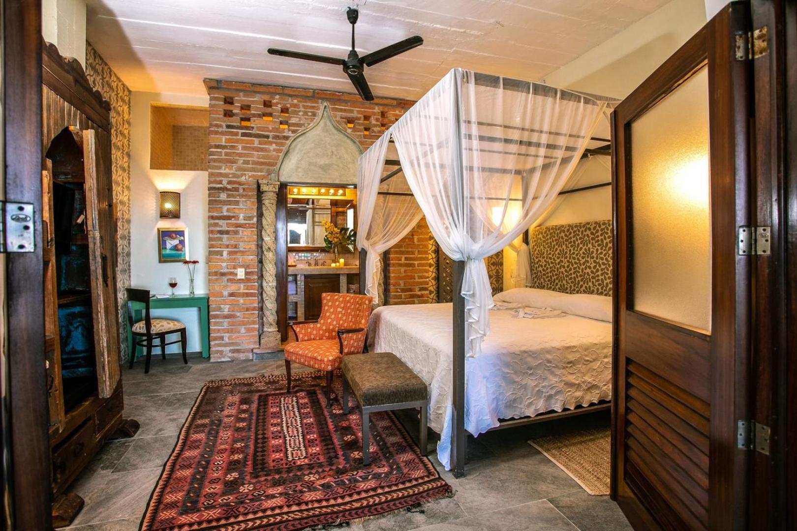 Standard King Room
