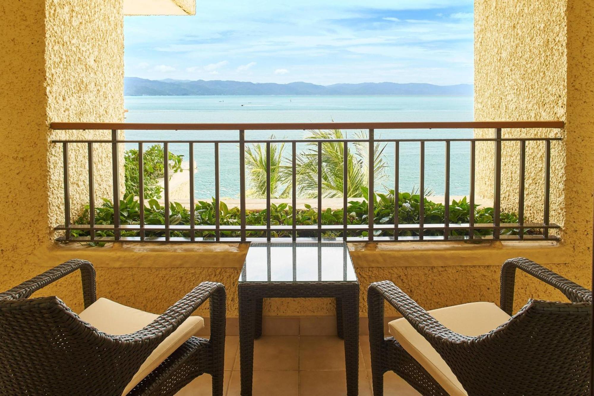 Governor Suite, 1 Bedroom Larger Suite, 1 King, Oceanfront