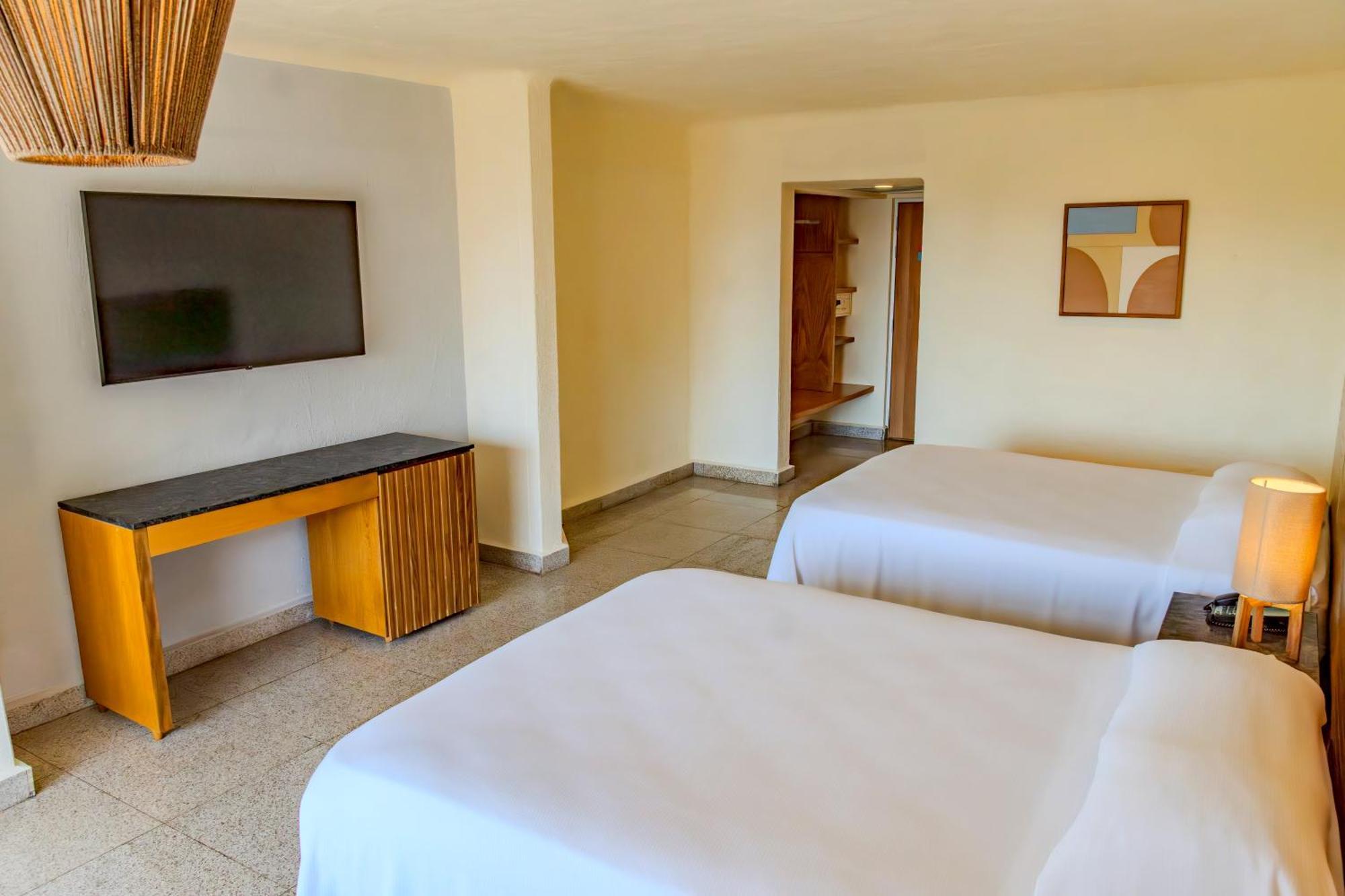 Deluxe Double Room Side Sea View