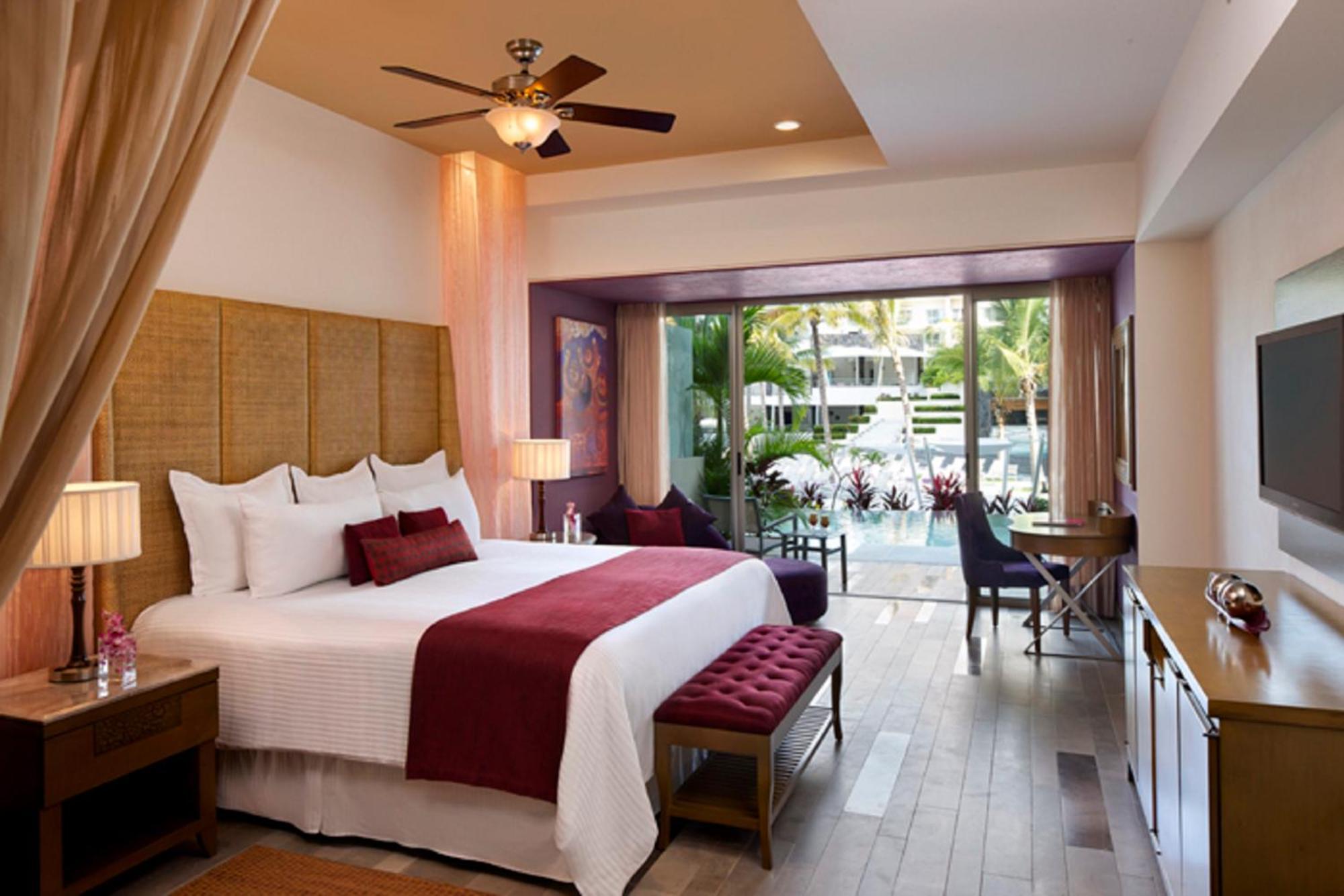 Preferred Club Junior Suite Swimout,1273697314:JPEG