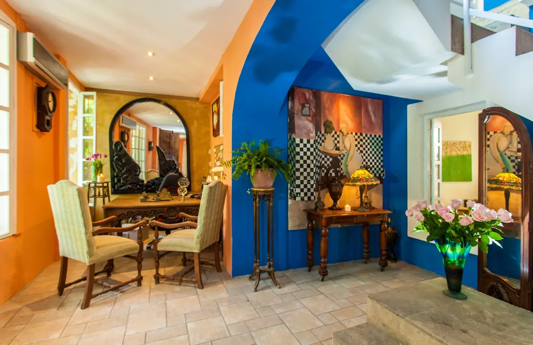 Garlands Del Rio Riverside Boutique Hotel-1