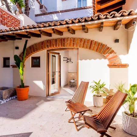 Casa Victoria Malecon - Adults Only-3