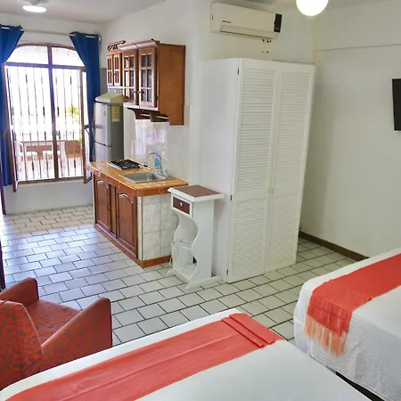 Paloma Del Mar (Adults Only)-3