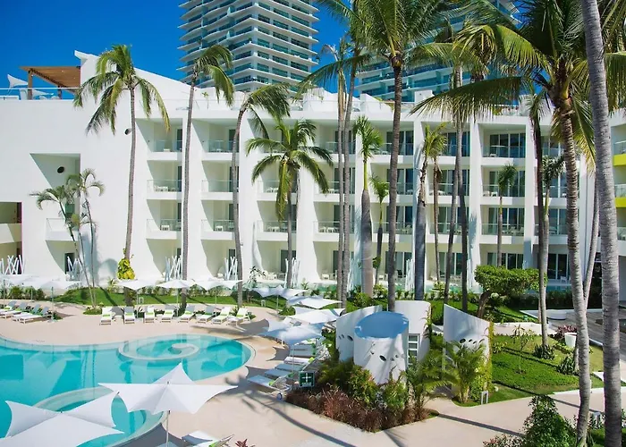 Krystal Grand Puerto Vallarta (Adults Only)