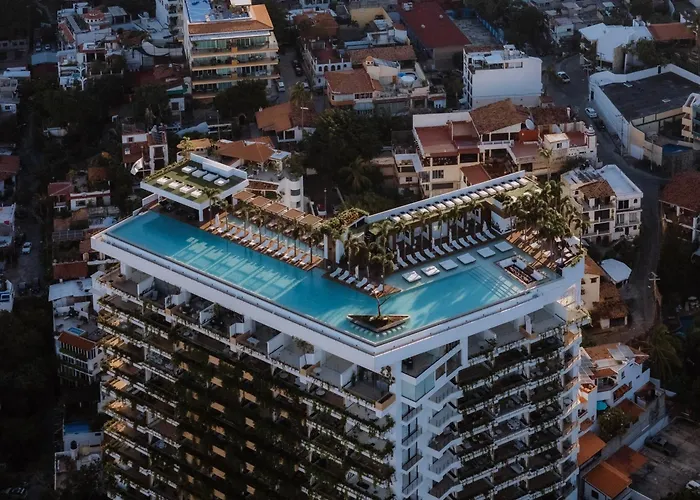 Maxwell Residences Romantic Zone Puerto Vallarta